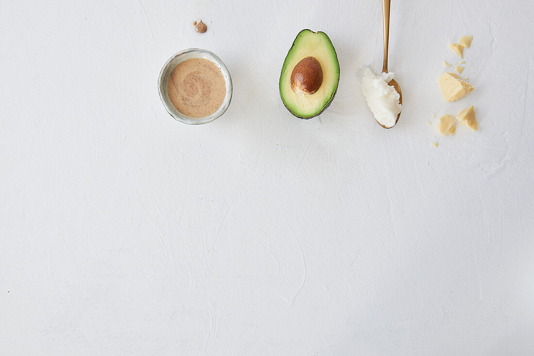 Healthy fats – nut mousse, avocado, coconut fat and cocoa butter