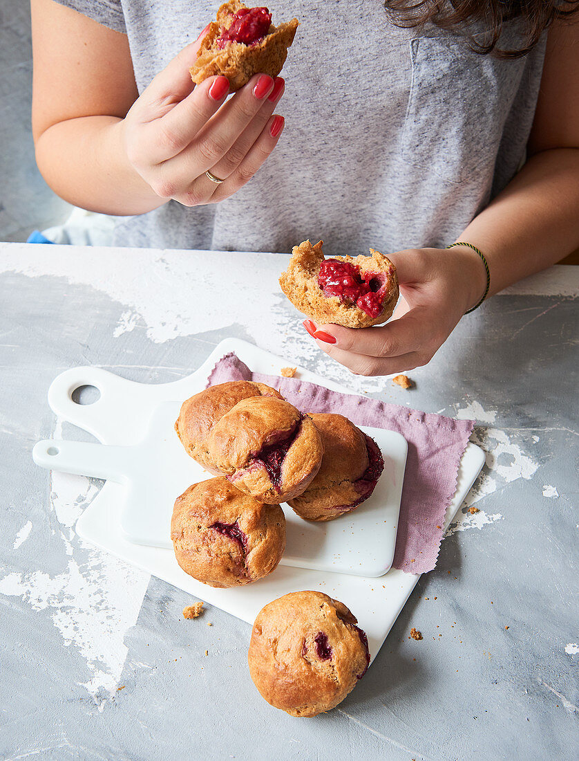 Sugar-free muffins with a smoothie core