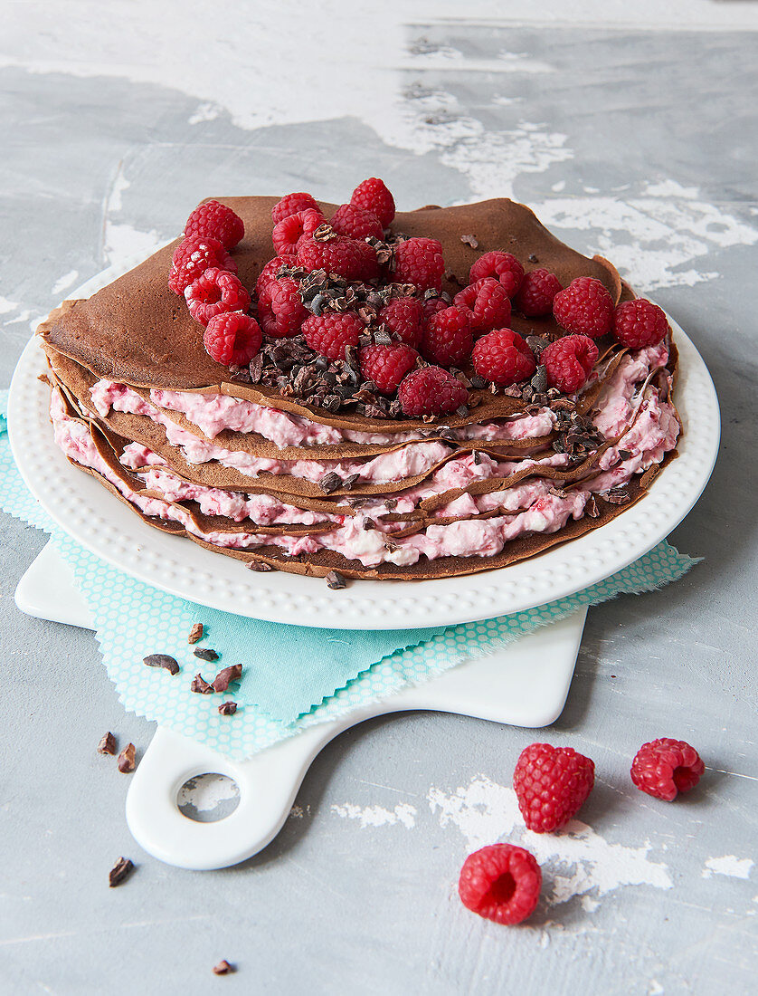 Sugar-free cocoa pancake cake with raspberry mascarpone