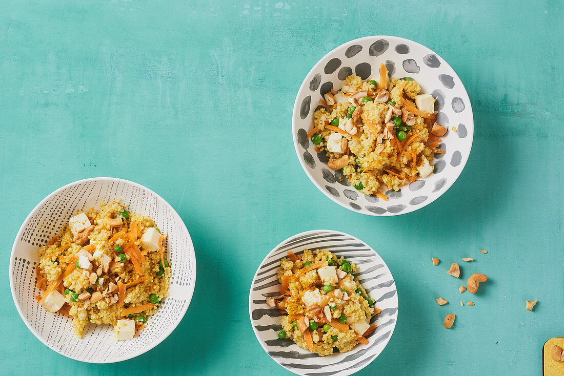 Curry-Couscous mit Tofu und Gemüse