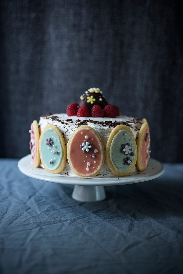 Creamy vegan Easter cake