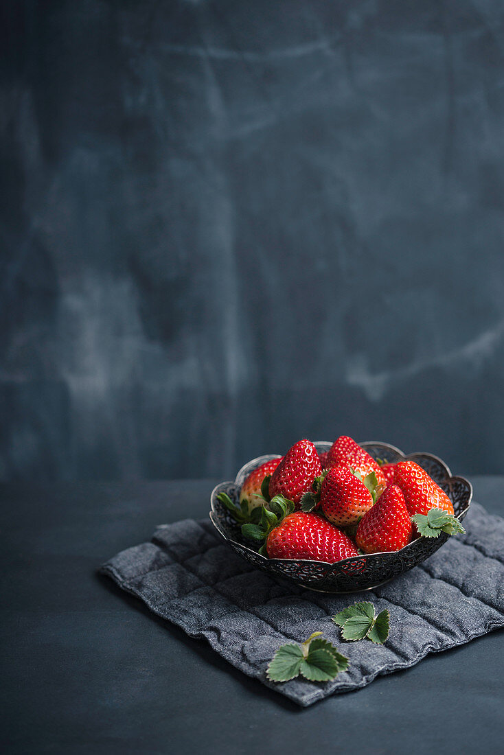 Fresh strawberries in a bowl