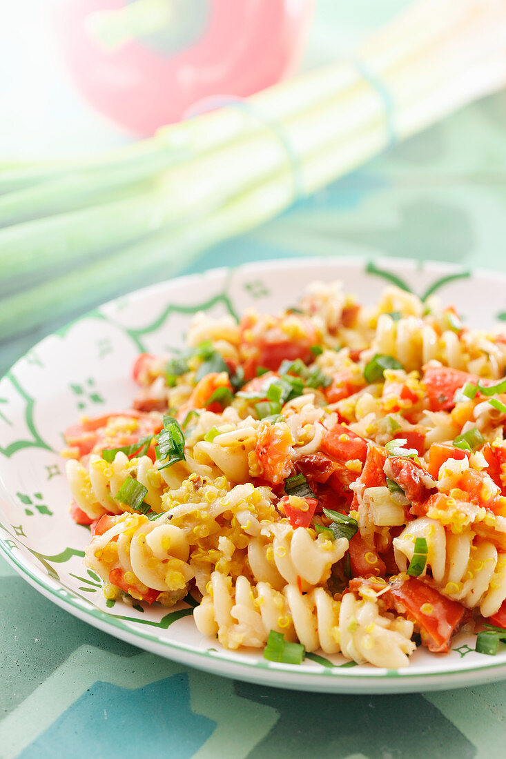 Pasta salad with millet and pepper