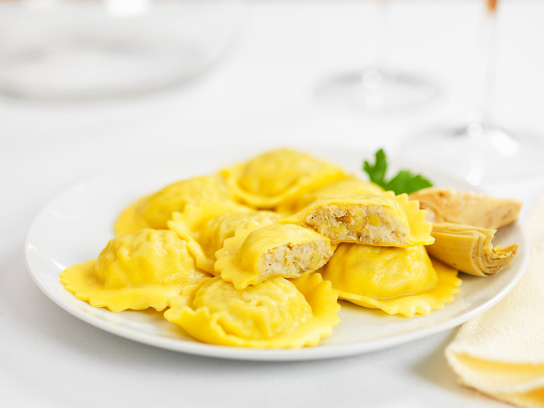 Ravioli with artichokes