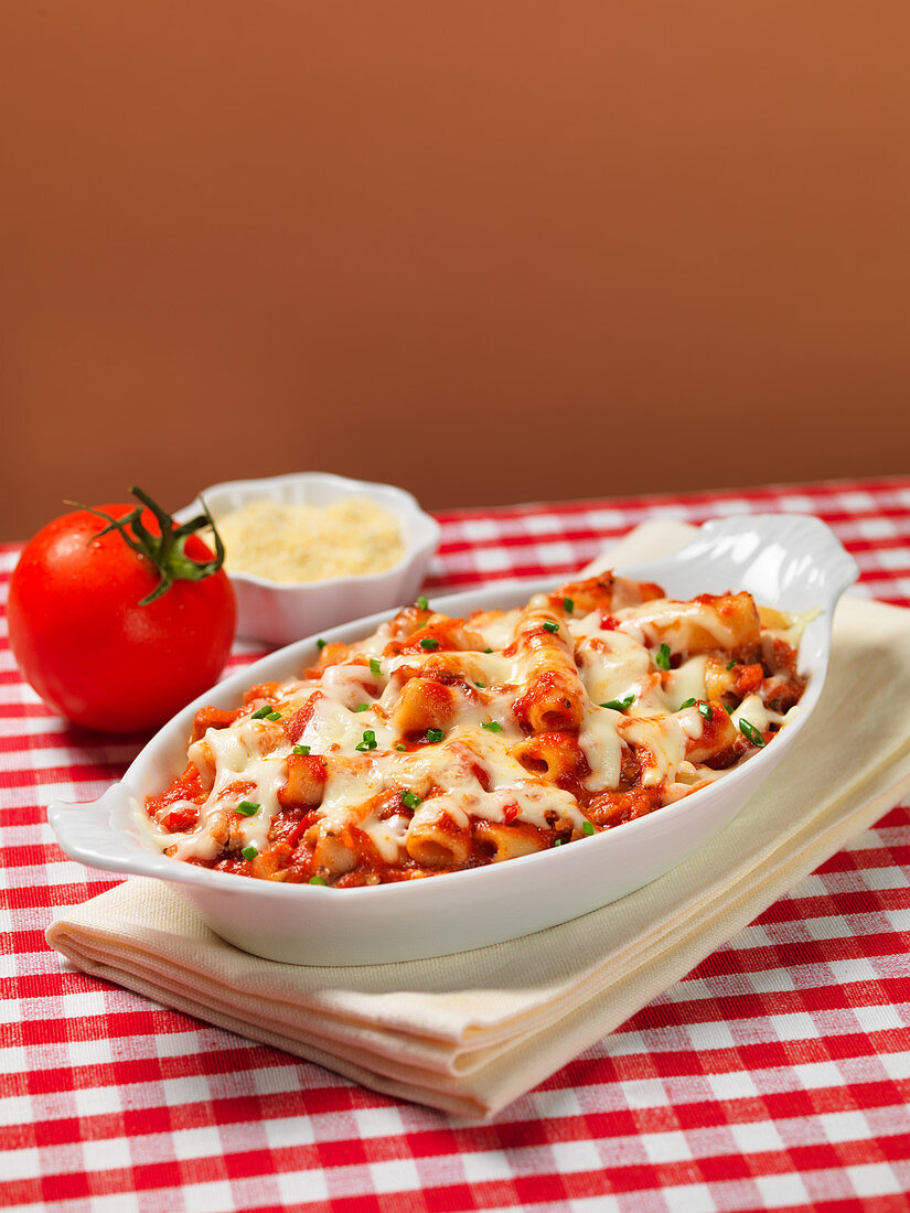Baked ziti with tomatoes and cheese
