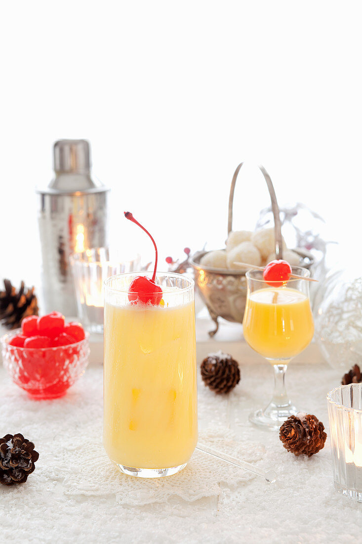 Christmas eggnog cocktails