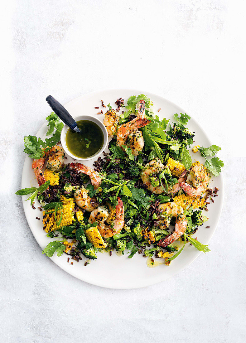 Summer herb salad with corn