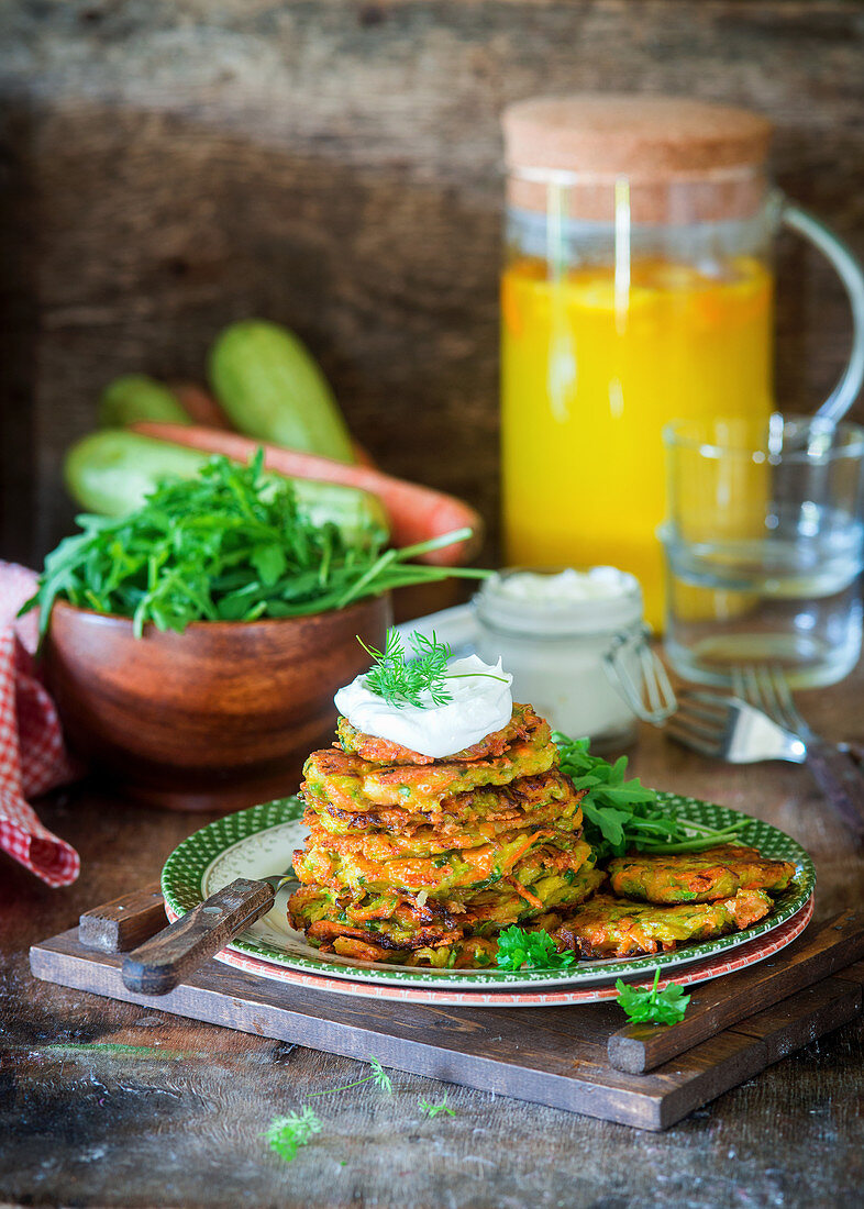 Zucchini-Karotten-Puffer