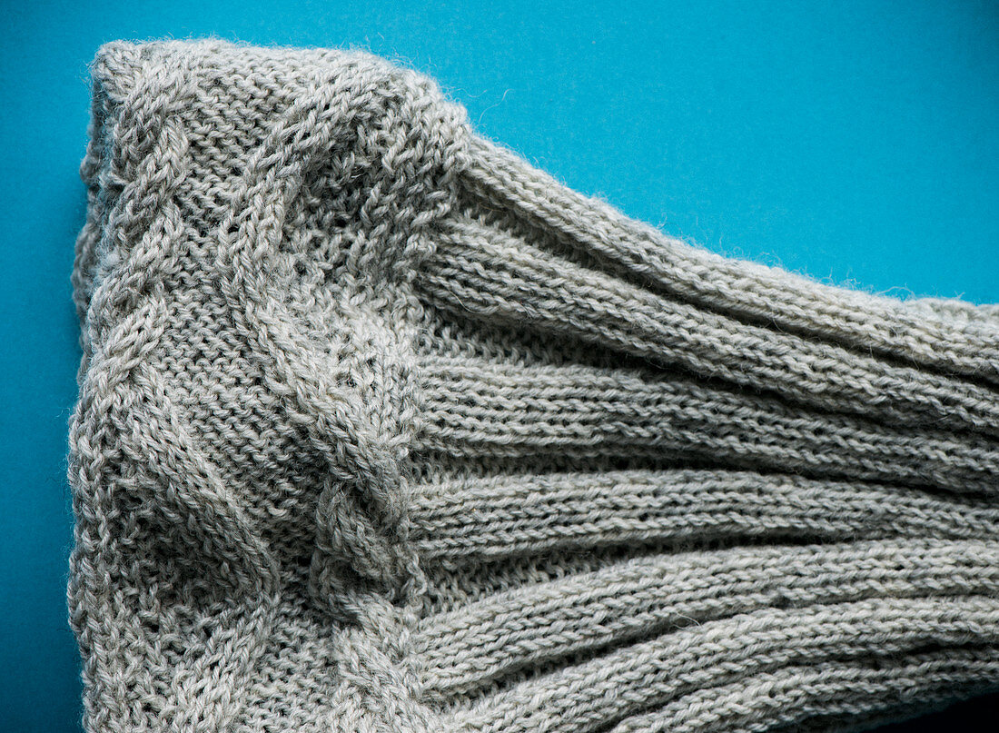 Hand-knitted overknee sock; cuff