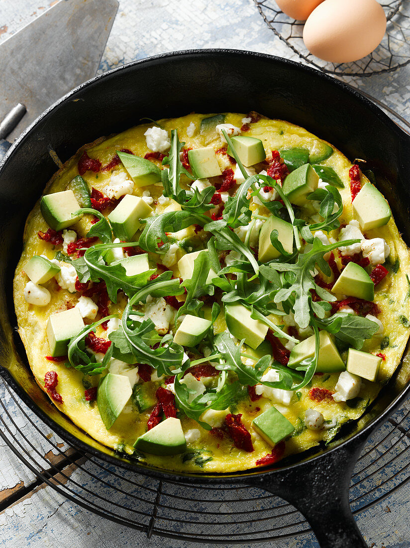 Frittata with avocado and rocket