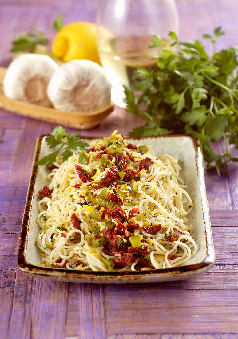 Spelt tagliatelle with pesto, green beans and potatoes