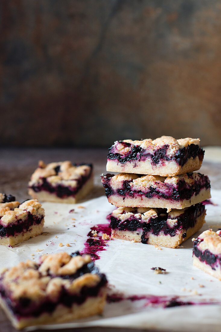 Blueberry crumble slices