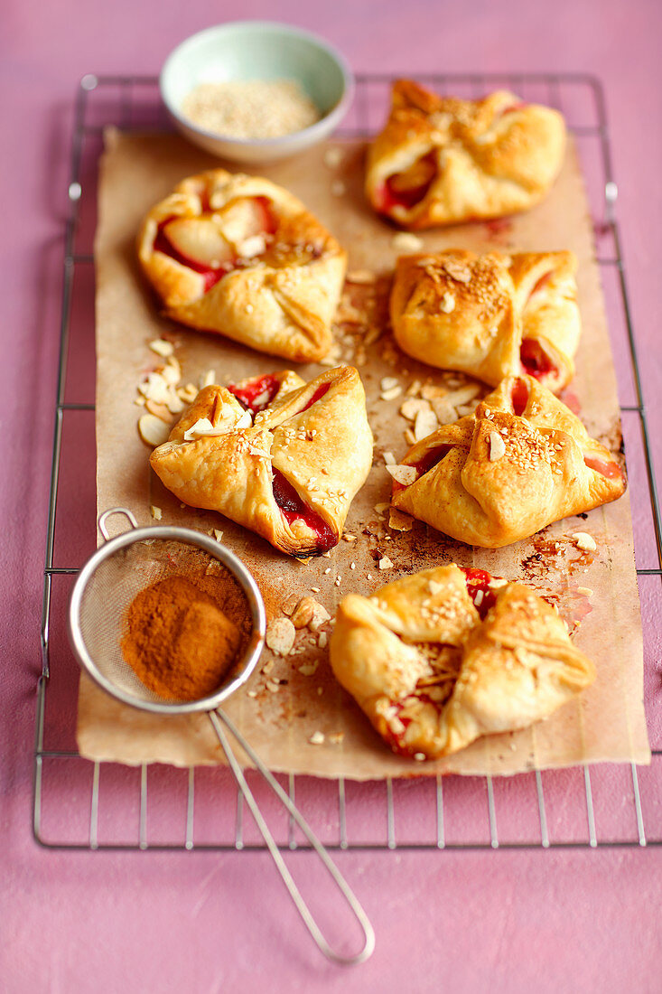Puff pastry pockets with plums