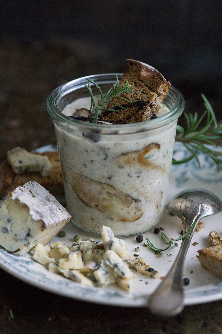 Mushroom soup with blue cheese