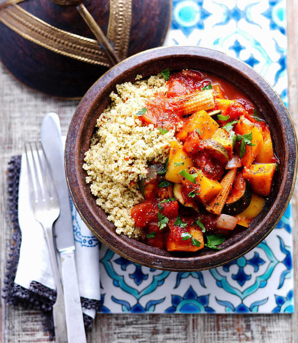 Harissa-Gemüse mit Couscous (Arabien)