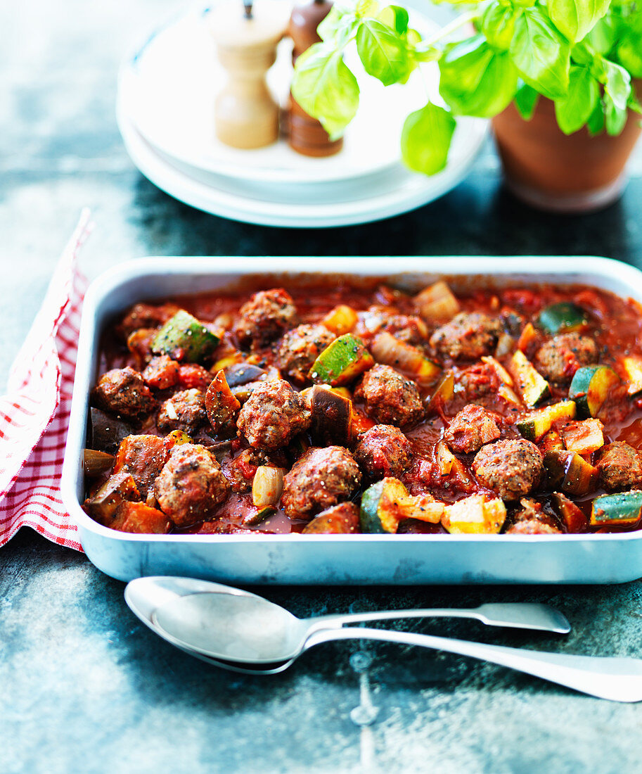 Meatballs with Mediterranean vegetables in a tomato sauce