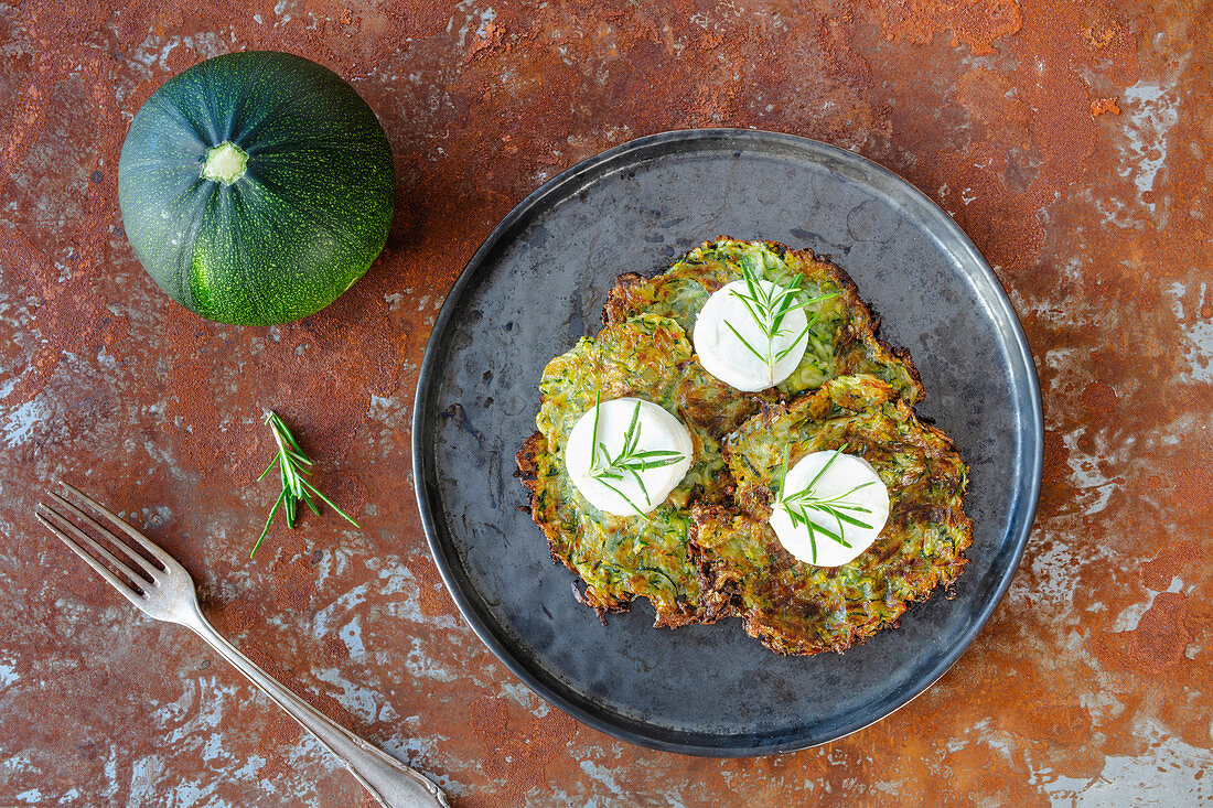 Courgette fritters with goat's cheese