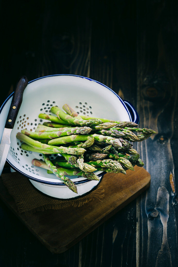 Asparagus in a collander