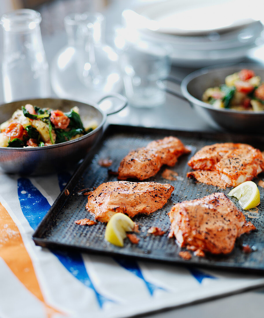 Tandoori fish with potatoes (India)