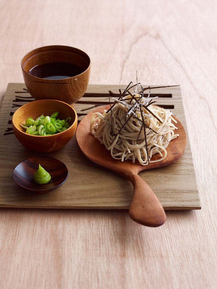 Chilled soba noodles with dipping sauce