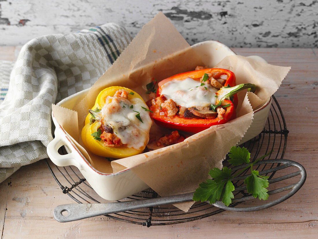 Stuffed vegetarian peppers (low carb)