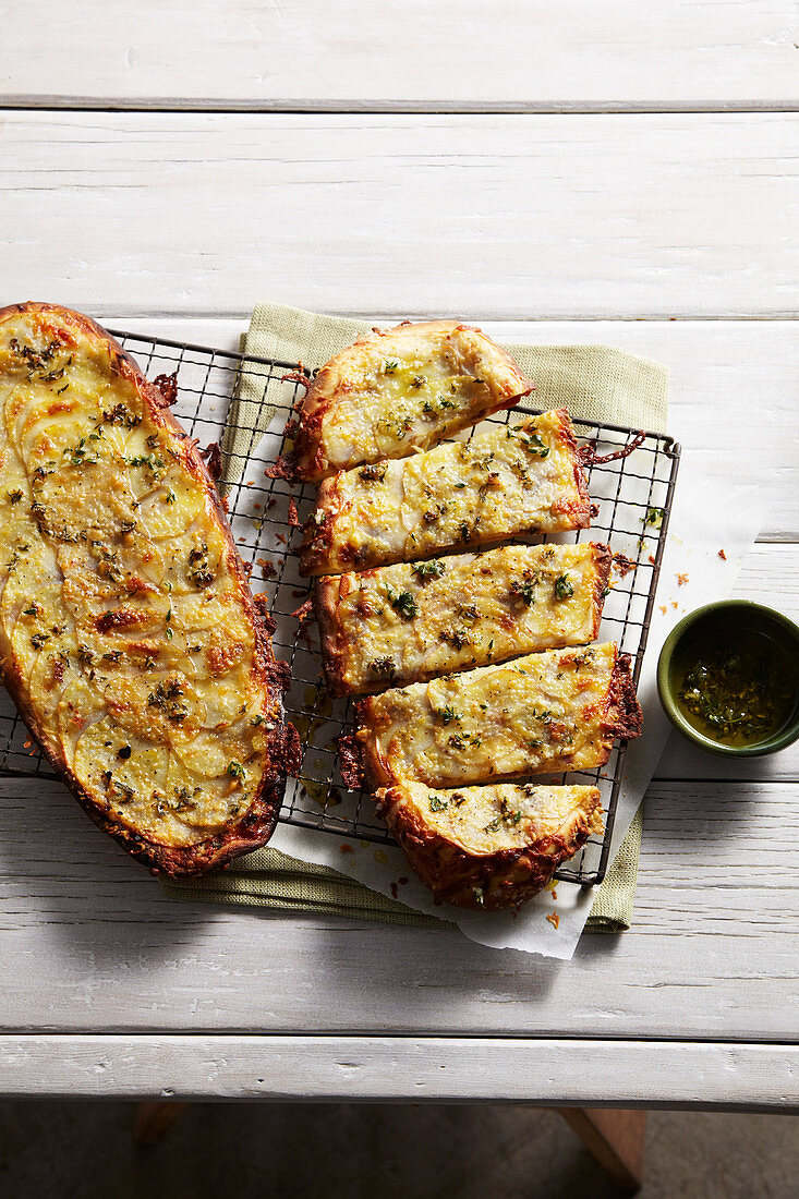 Potato and Caramelised Onion Pizza