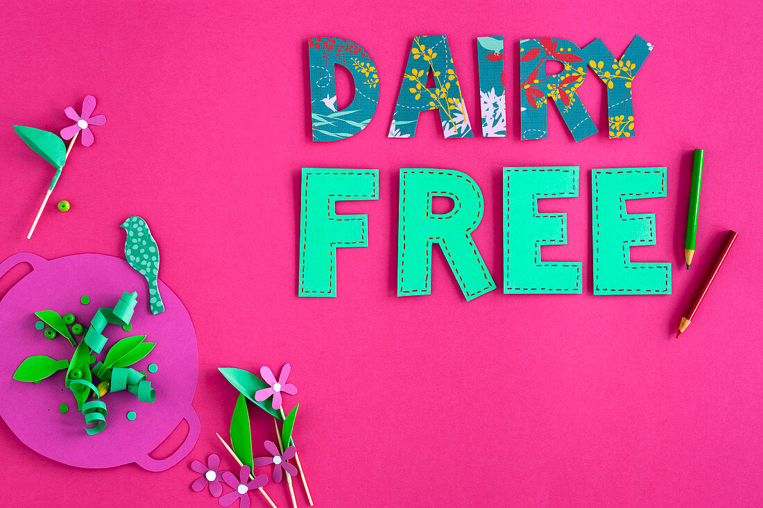 'Dairy Free' auf pinkfarbenem Untergrund (Milchfreie Ernährung für Kinder)