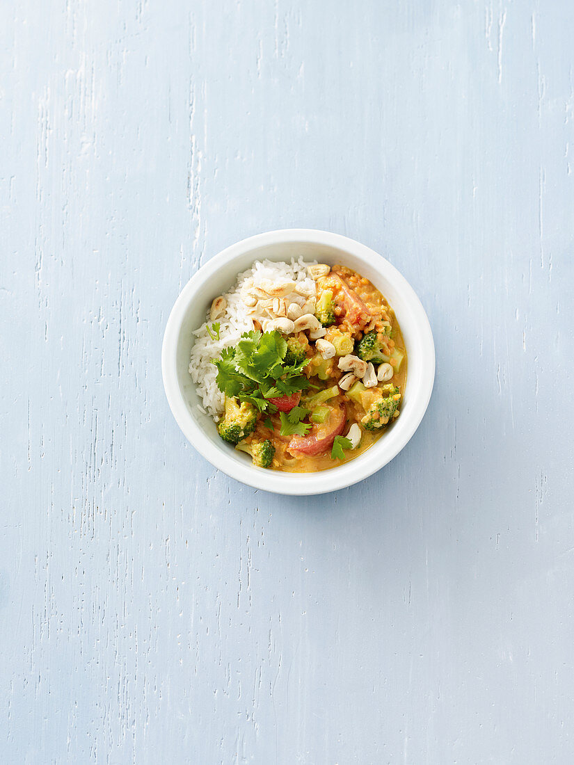 Lentil curry with cashews and cilantro