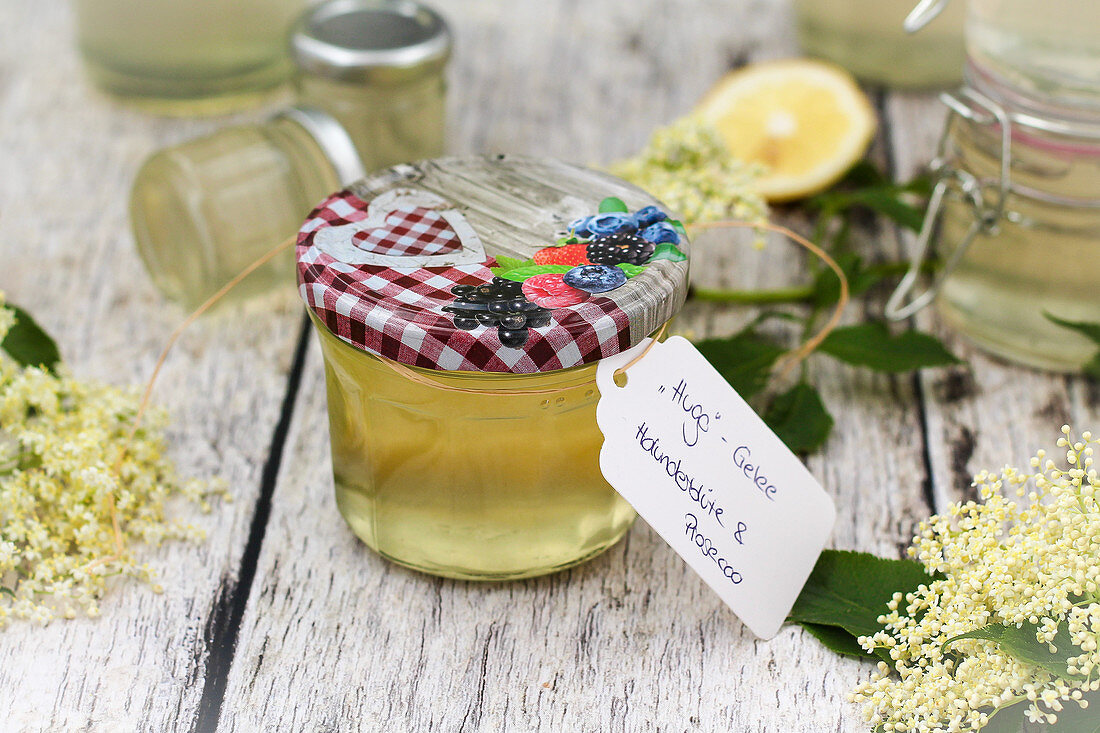 Homemade Hugo jelly (elderflower and prosecco jelly)