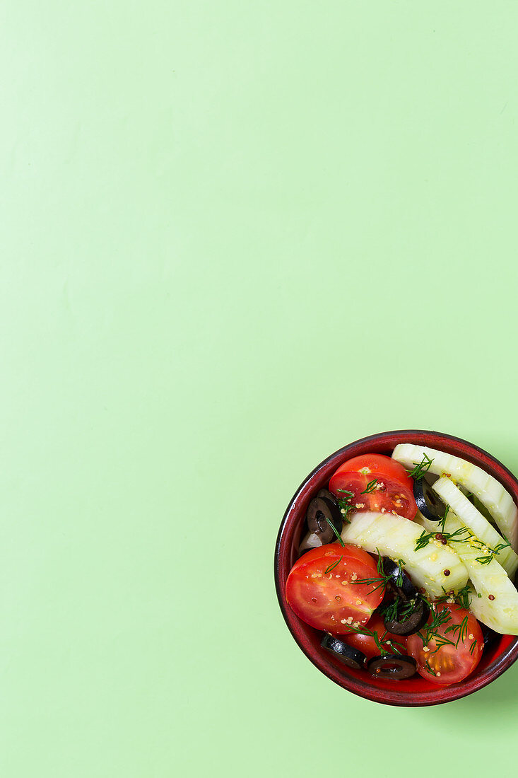 Fenchel-Tomaten-Salat mit Oliven