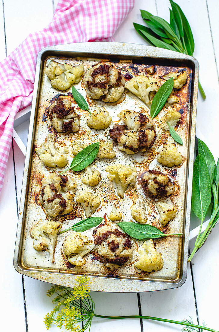 Baked cauliflower with sage