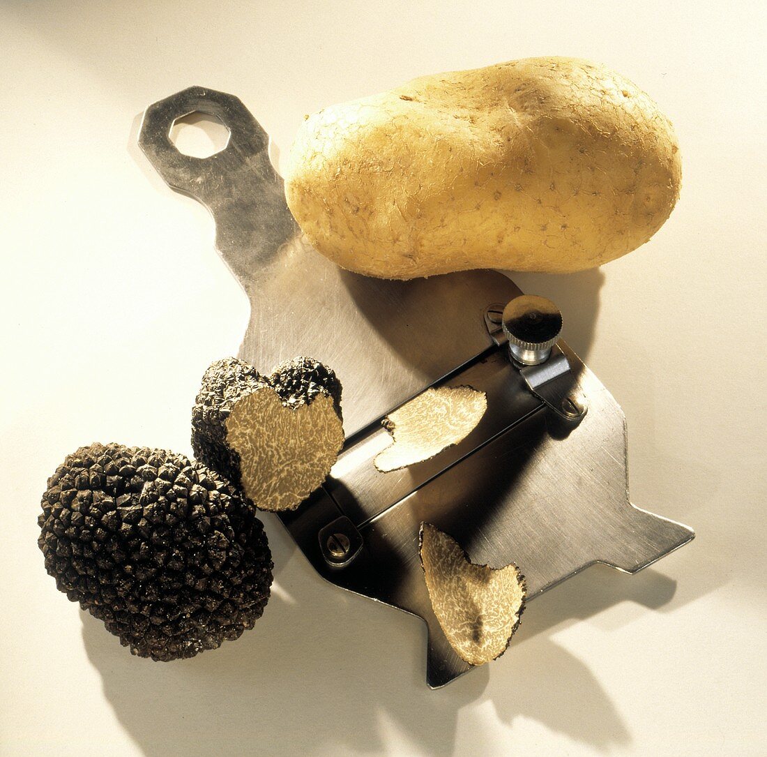 Vegetable Slicer with Potato and Truffle Mushrooms