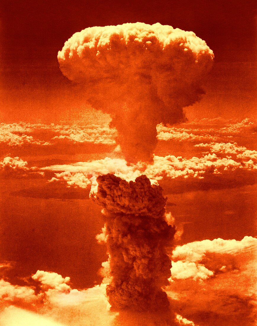 Atomic burst over Nagasaki, 1945