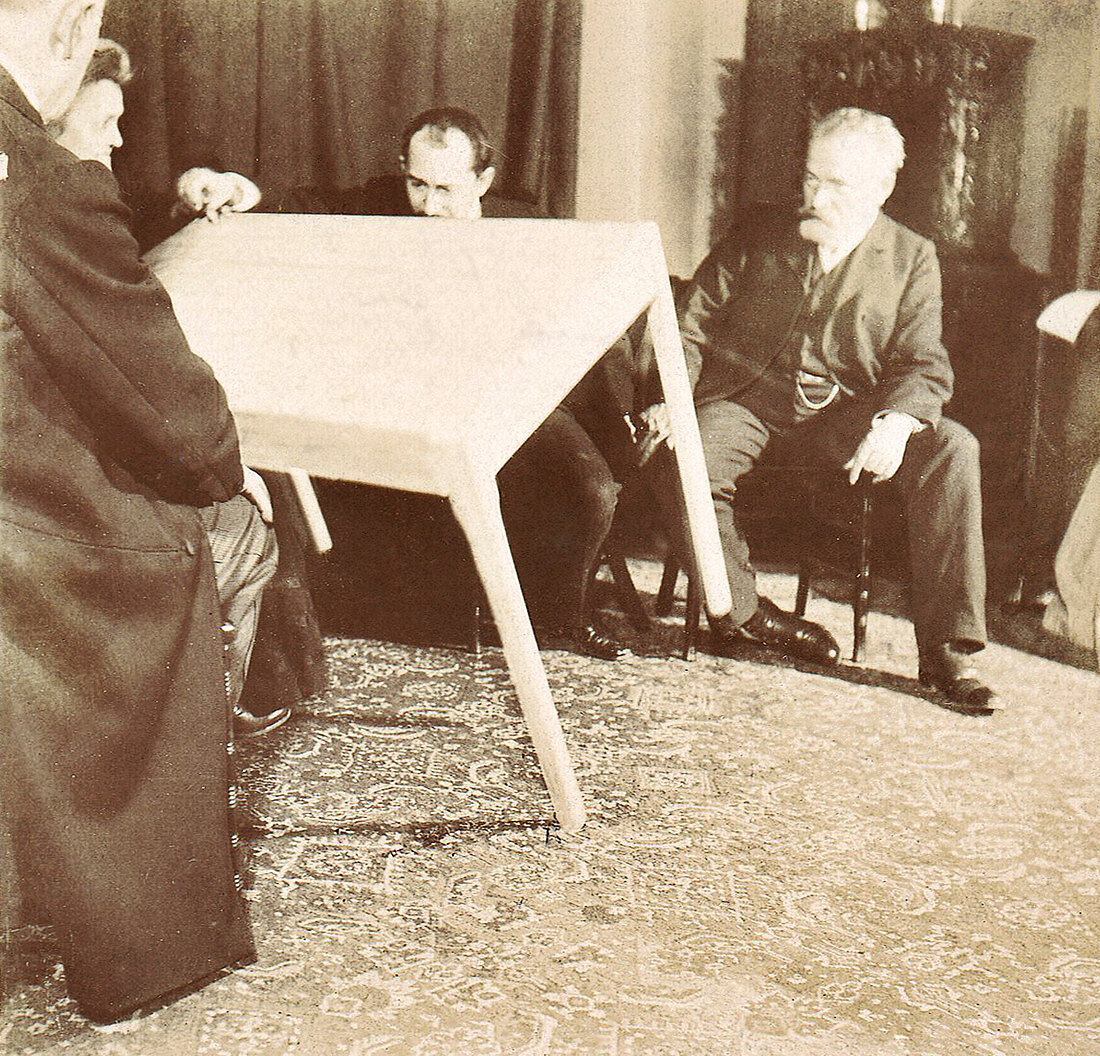 Palladino levitating table, 1907-8