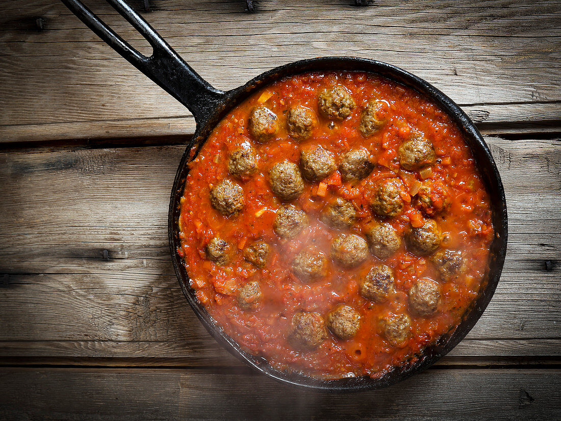 Fleischbällchen in Tomatensauce