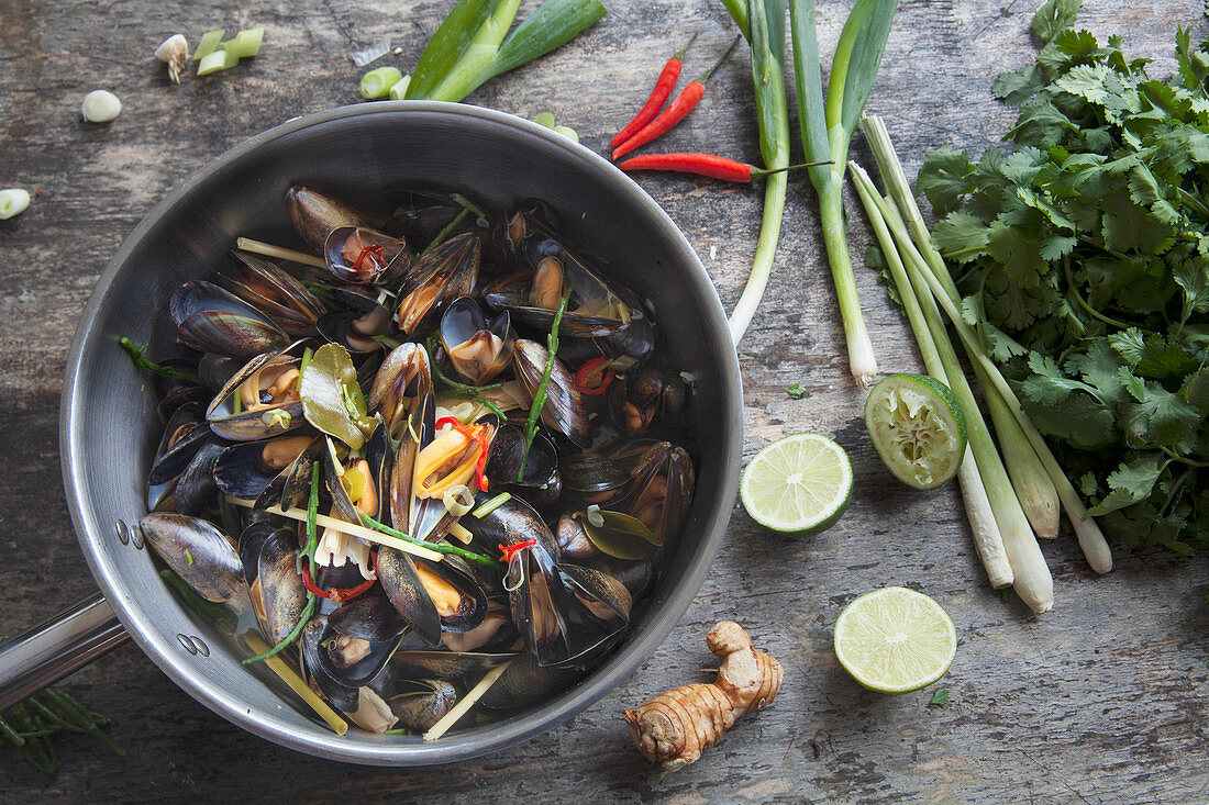 Thai steamed mussels with ginger, lime, spring onions, corriander and chilli (Thailand)