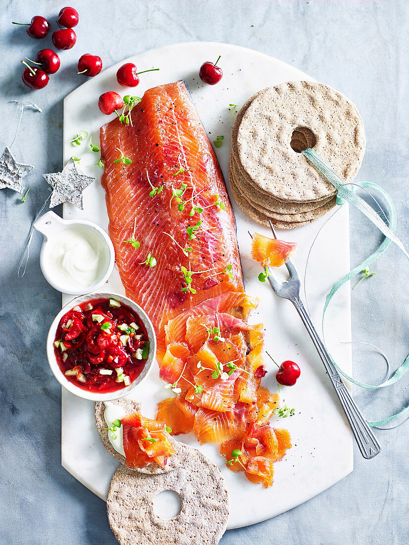 Graved Lachs mit Kirschen und Ingwer