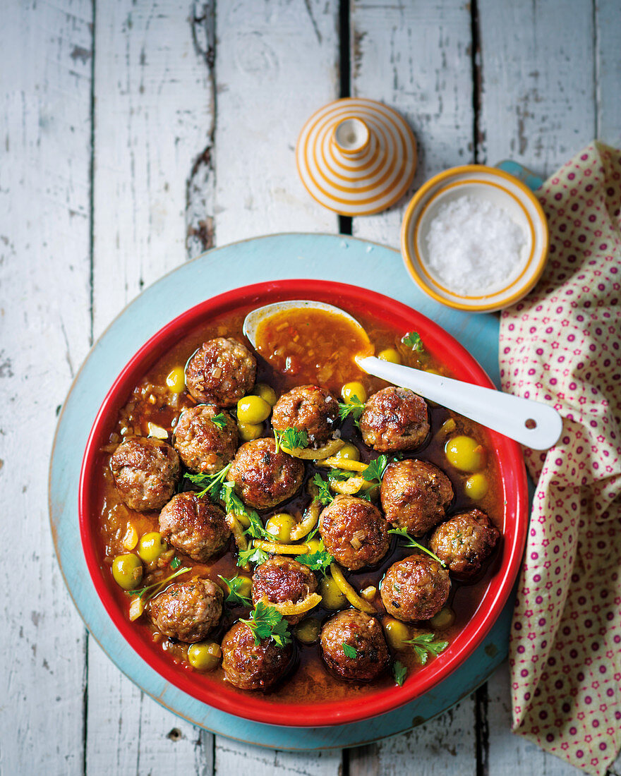Meatballs with lemon and olives