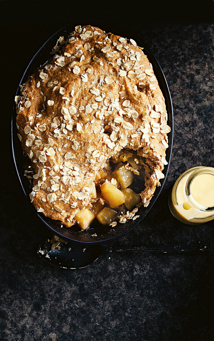 Apple, almond and cinnamon crisp