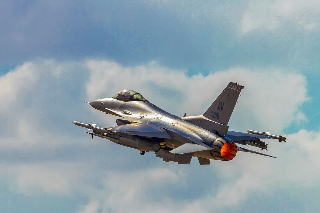 USAF F-16C fighter jet