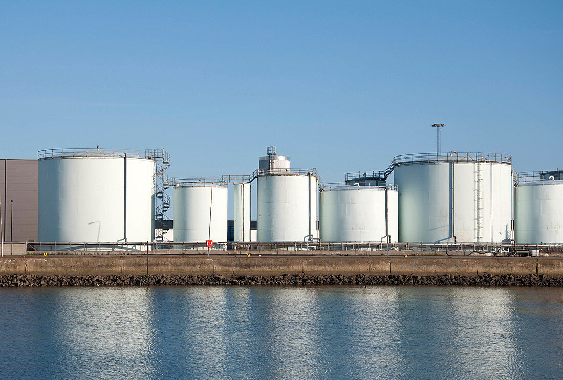 Storage tanks at oil refinery