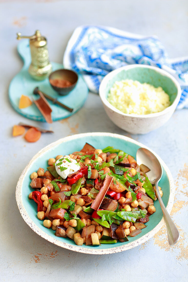 Vegetarian tagine with chickpeas and aubergine