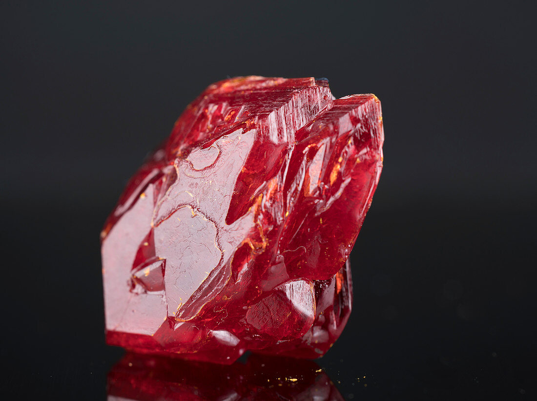 Red mineral