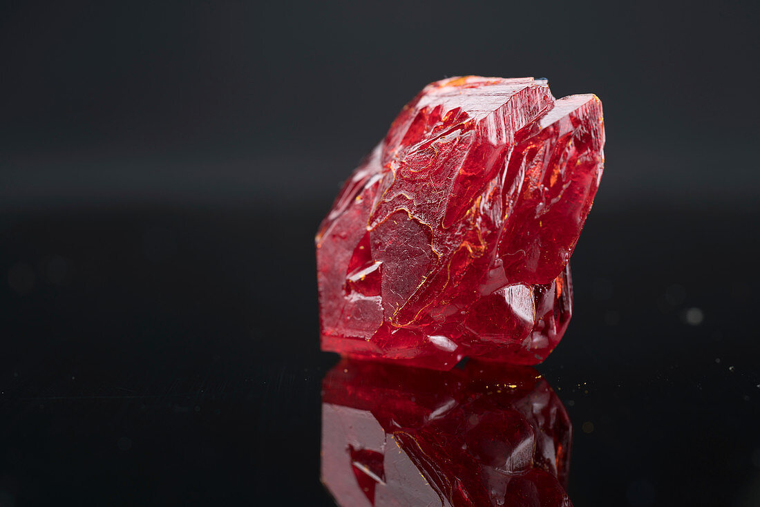 Red mineral