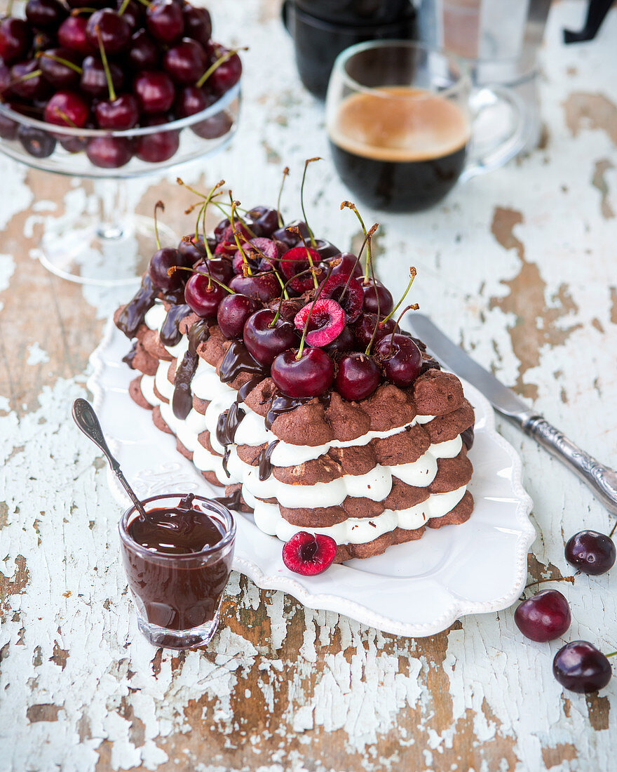 Chocolate meringue cake with cherries