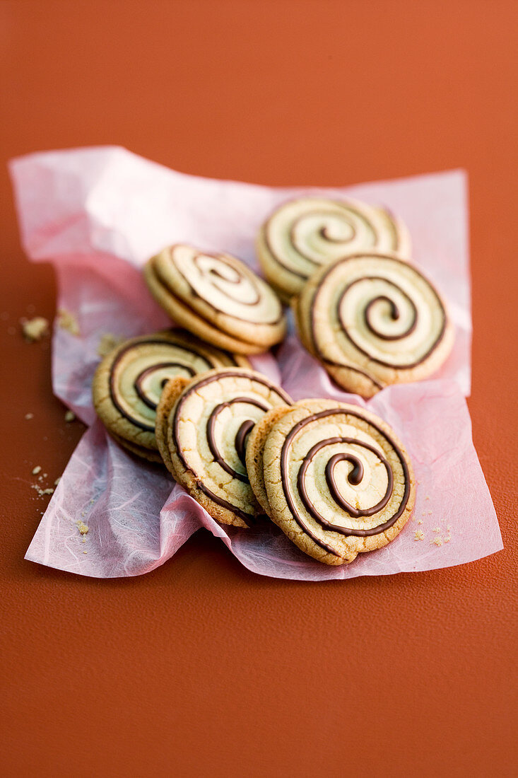 Gingerbread spiral biscuits