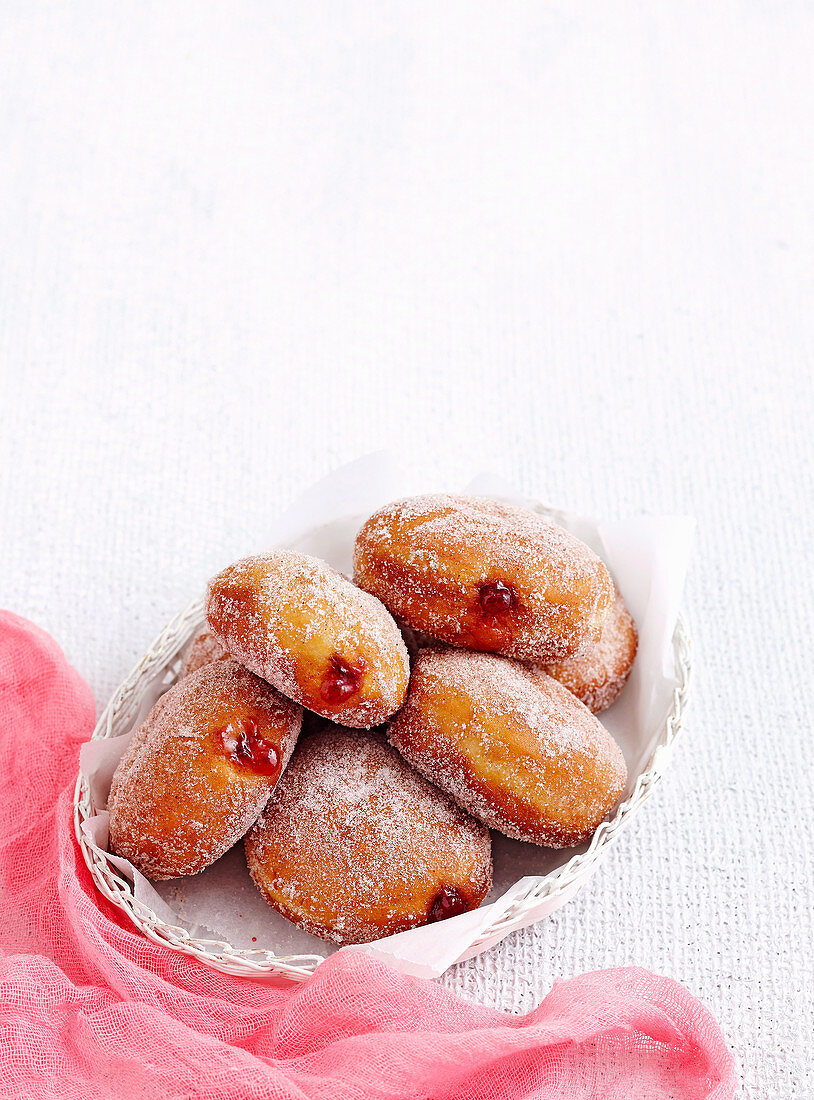 Krapfen mit Marmeladenfüllung