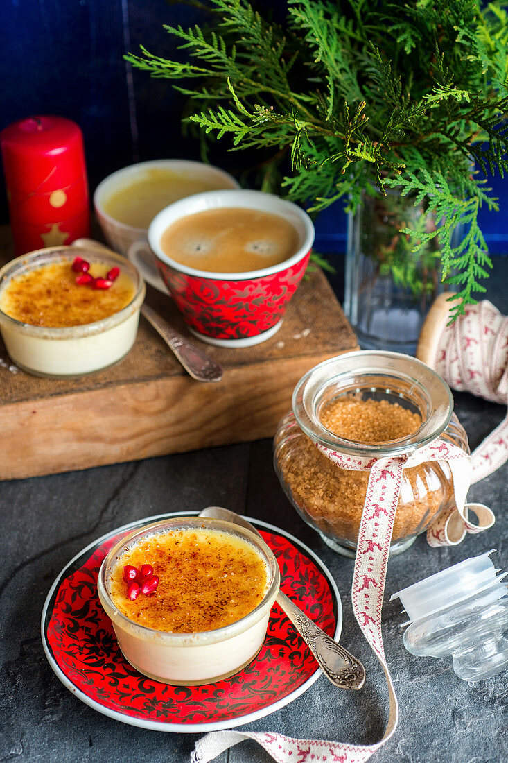 Crème brûlée als Weihnachtsdessert