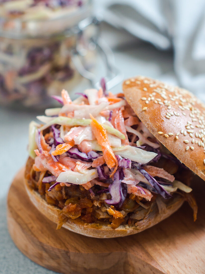 A pulled pork and coleslaw sandwich (USA)