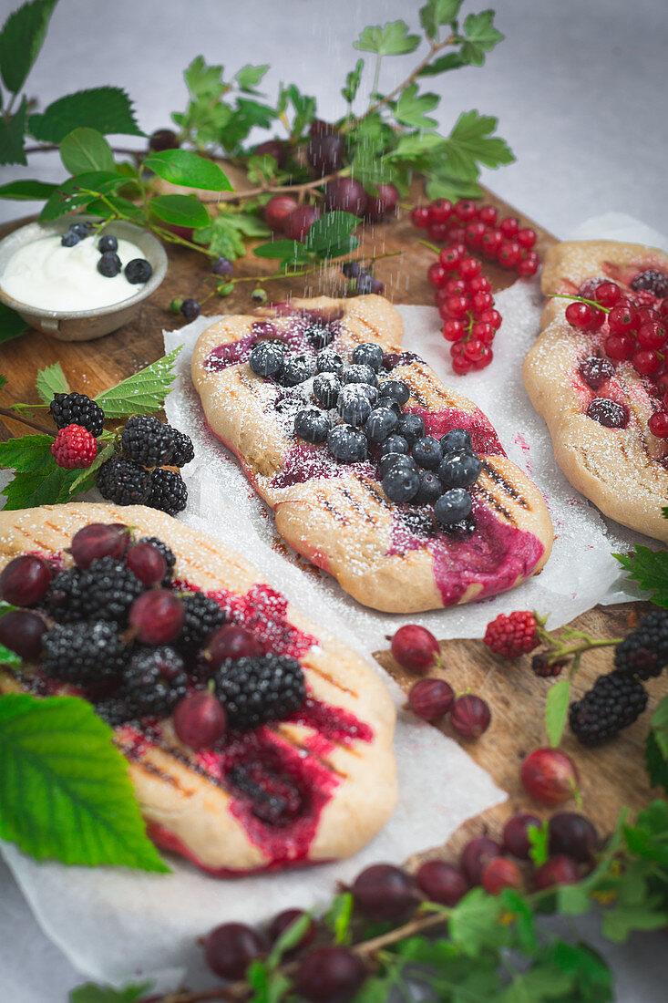 Sweet grilled bread with summer berries